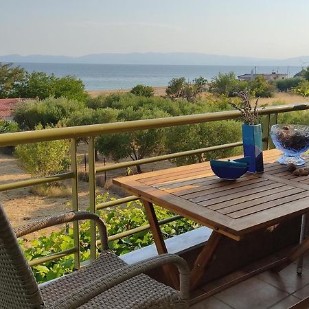 Asterias Maisonette & Apartments Karianí Екстериор снимка